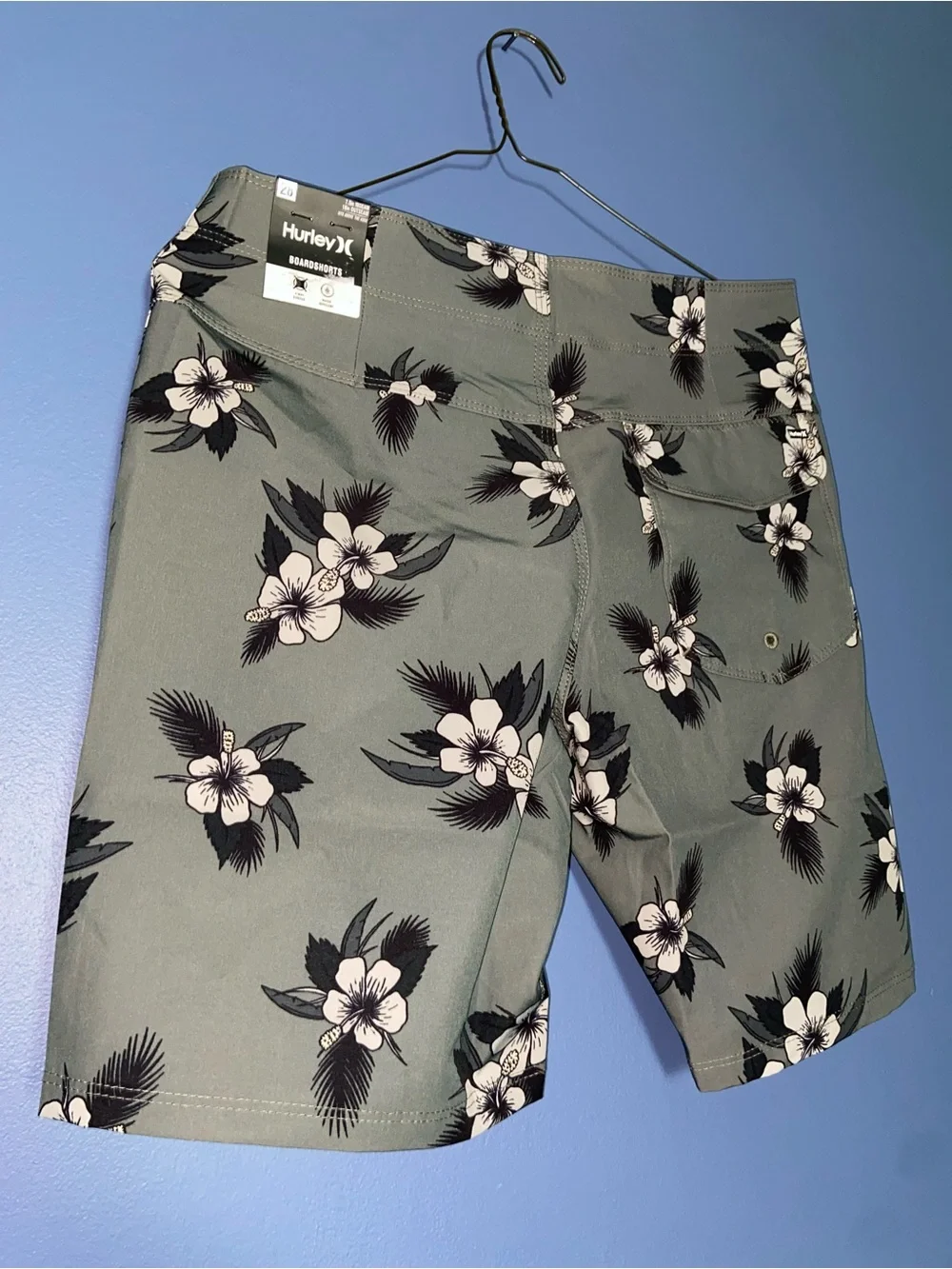 Hurley Mens Sage Green Hibiscus Boardshorts Floral Swim Trunks Size 28 NEW